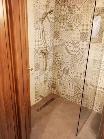 Фото номера King Room with Shared Balcony Гостевой дом Pensiunea Cheile Albacului г. Альбац 4