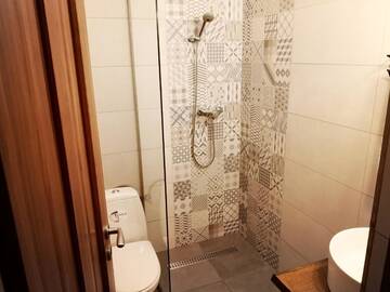 Фото номера King Room with Shared Balcony Гостевой дом Pensiunea Cheile Albacului г. Альбац 4